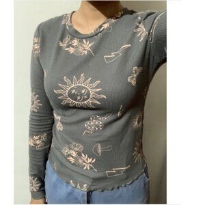 NWOT Grayson Threads Black Label Waffle Top Graphic Print, Grey | Size Small